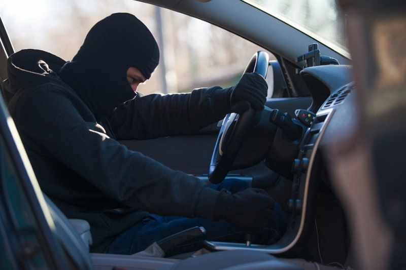 Спипаха бандит от Плевенско с открадната кола в Оряхово, съобщиха