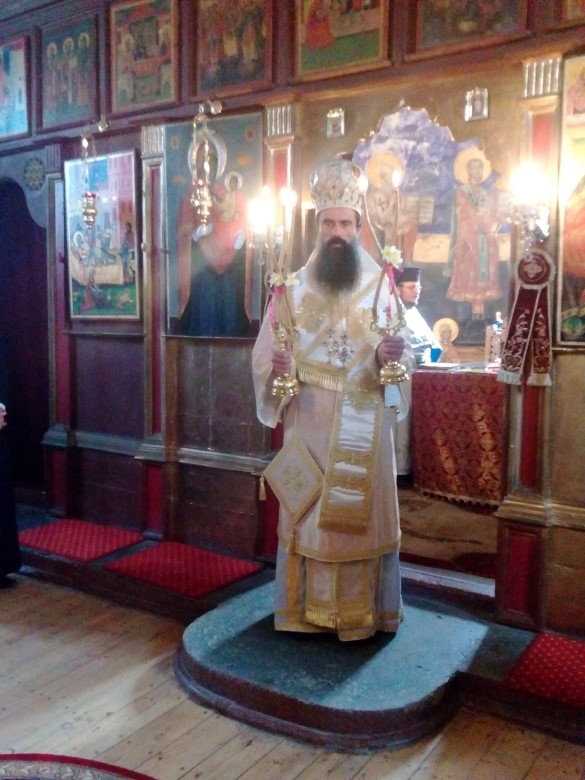 Видинският митрополит Даниил отслужи света литургия в храма Рождество на