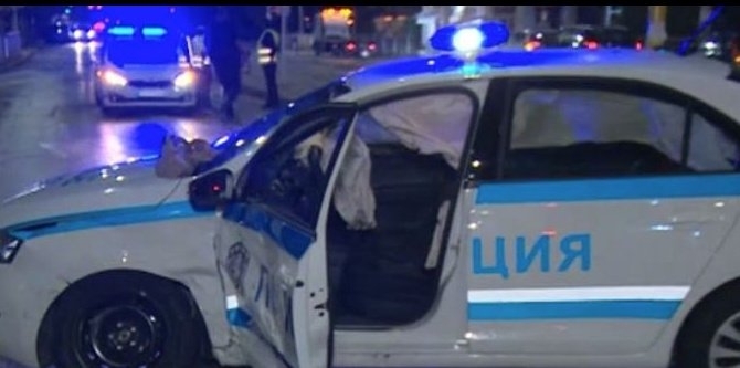 Двама полицейски служители са настанени в отделение "Неврохирургия" в УМБАЛ-Бургас