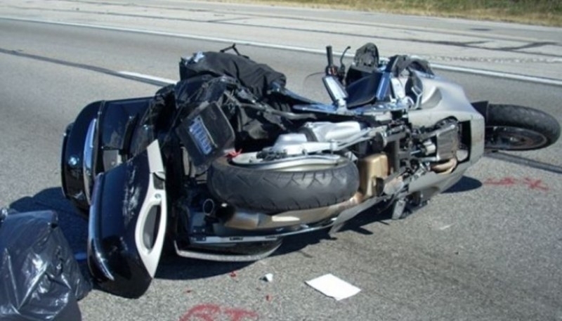 Моторист почина в катастрофа заради несъобразена скорост, съобщиха от полицията.