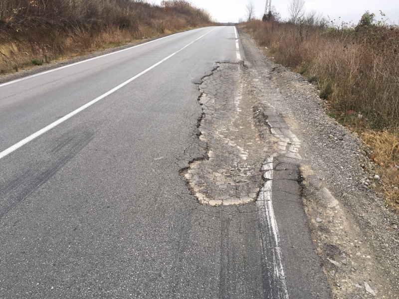 Основно ремонтираният път от Враца до Криводол е в окаяно