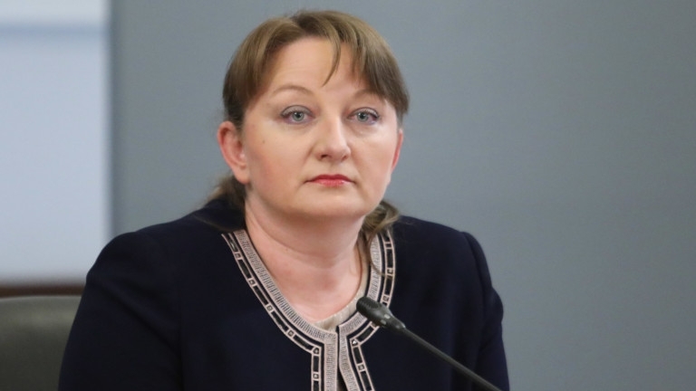 Министърът на труда и социалната политика Деница Сачева издаде заповед