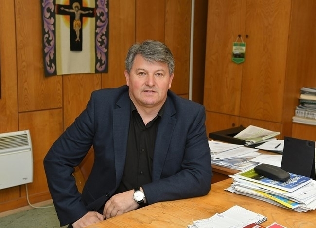 Кметът на Чипровци Пламен Петков стана дядо научи агенция BulNews