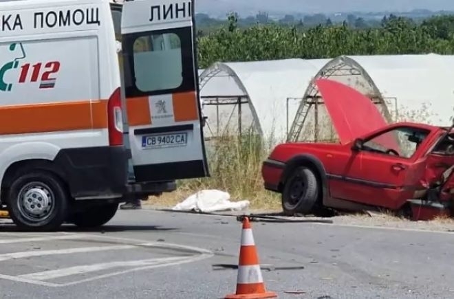 Две коли се удариха във Врачанско единият шофьор е в