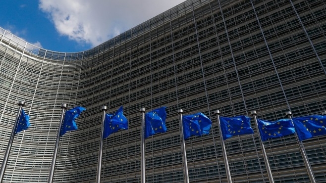 Европейската комисия съобщи, че е сключила договор за 63 милиона