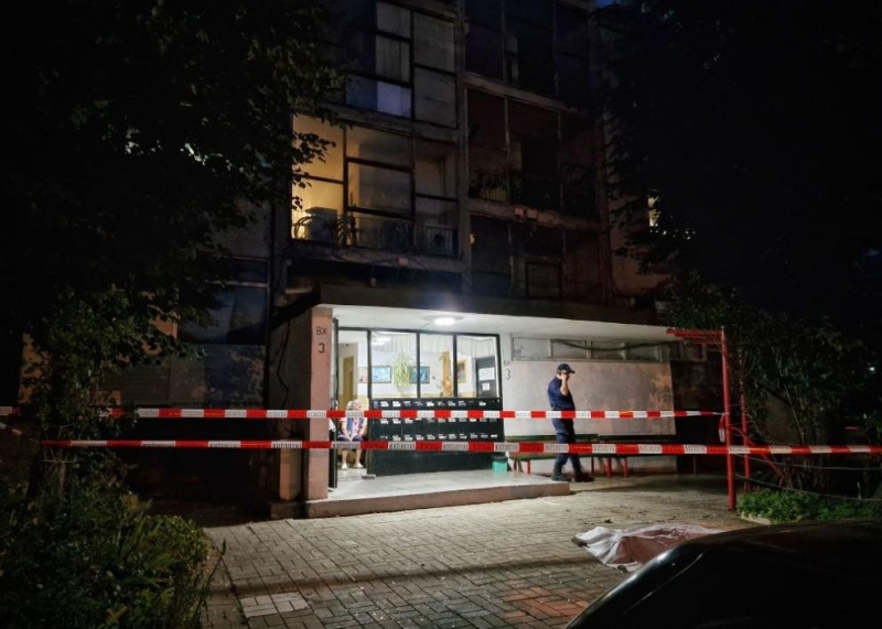Убийство и самоубийство разтресоха Бургас снощи Полицията подозира че млад