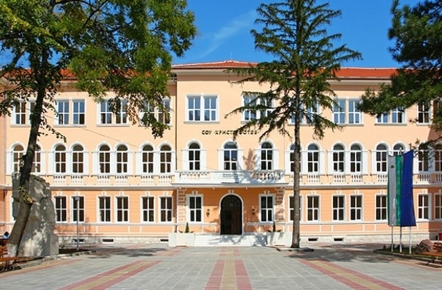 Средно уилище Христо Ботев във Враца се похвали с високите