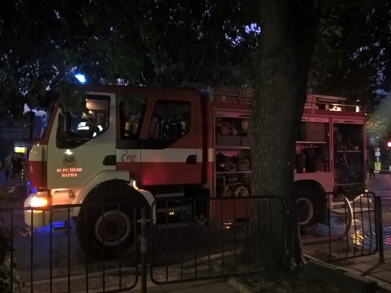 Пожар горя в столично заведение на бул. „Евлоги Георгиев“, съобщи