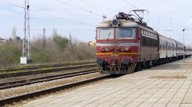 Предстоящата смяна на часовото време в нощта срещу неделя 27