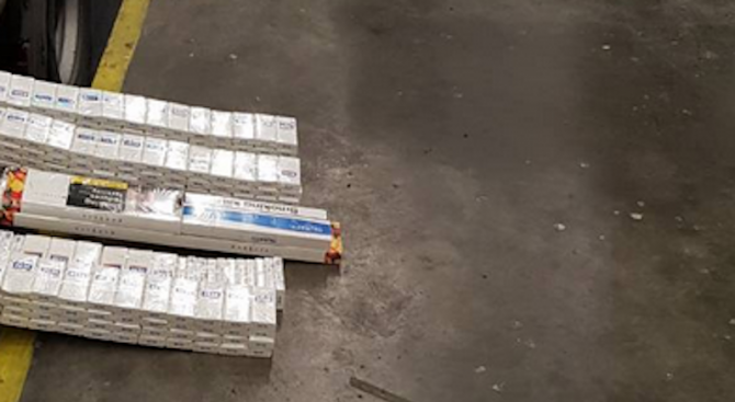 74 800 къса 3740 кутии контрабандни цигари задържаха митническите служители