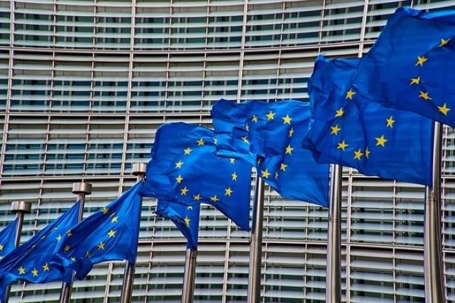 Европейският съюз одобри окончателното на ниво министри оспорвано законодателство, изискващо