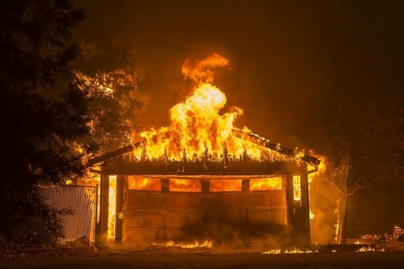 Психично болен е запалил къща в монтанското село Якимово съобщиха