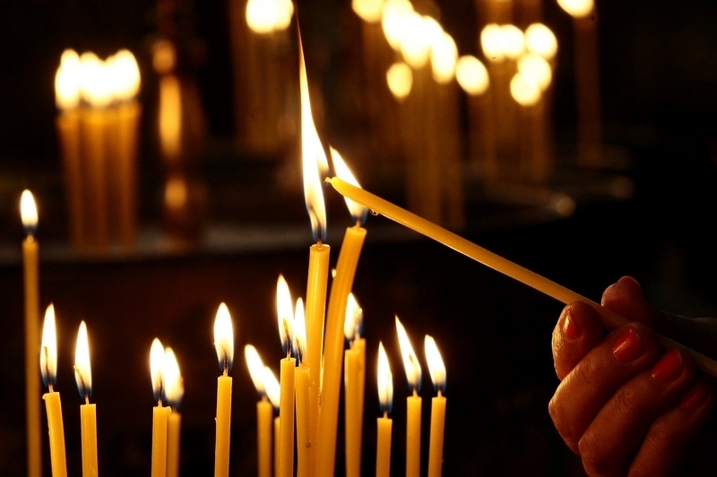 На 21 април Светата ни църква почита Св. свщмчци Януарий