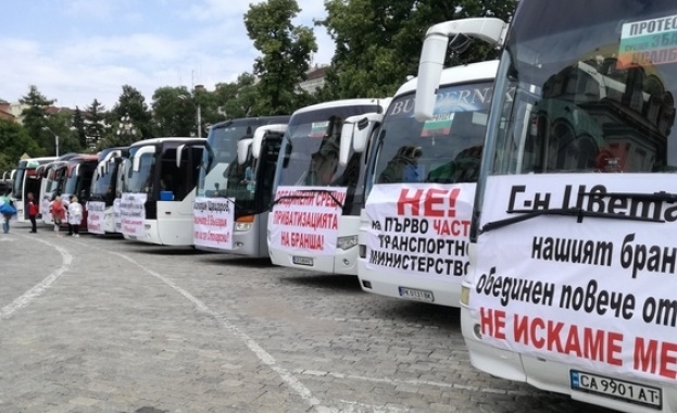Протест на автобусните превозвачи започва от днес. Фирмите са недоволни