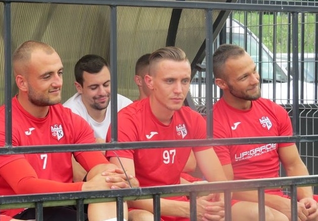 Двама нови футболисти очаква старши треньорът на Кариана Веселин Великов