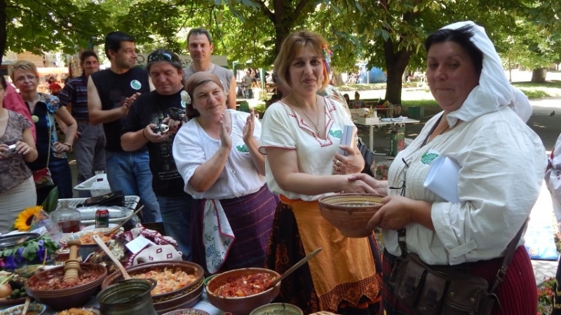 Поредното шесто издание на фестивала на народната кухня Бабина душица