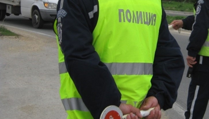 Полицаи хванали неправоспособни шофьори с нередовни мотопеди във Врачанско съобщиха от МВР