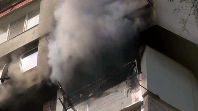 Пожар избухна в апартамент в Монтана заради некачествен ремонт, съобщиха