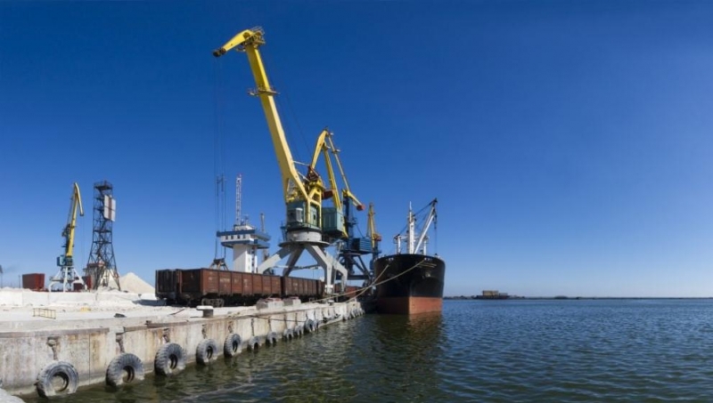 Пристанището на украинския град Мариупол, превзет от руските сили, е
