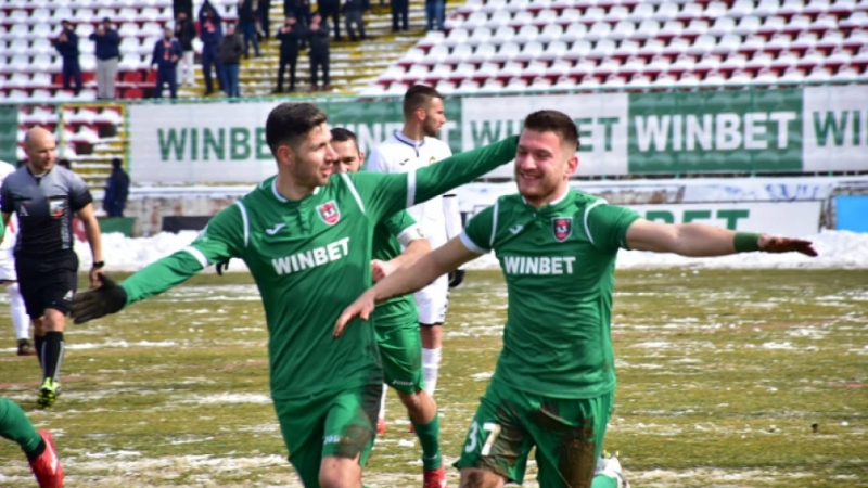 Футболистите на Ботев Враца бяха разпуснати в неочаквана ваканция и ще