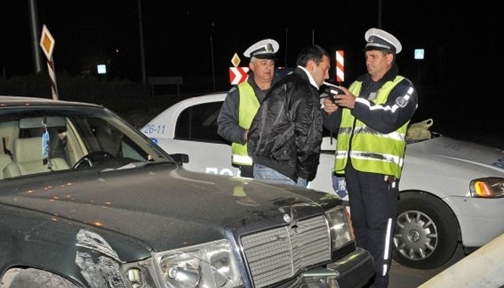 Хванаха пиян да юрка кола из Врачанско сложиха му белезниците