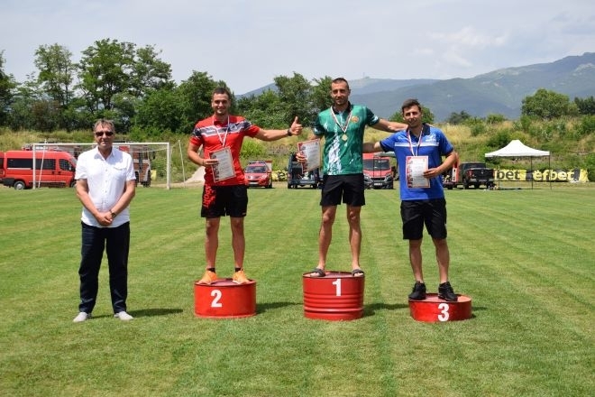 Наградиха огнеборци от Враца участвали в турнир по пожароприложен спорт