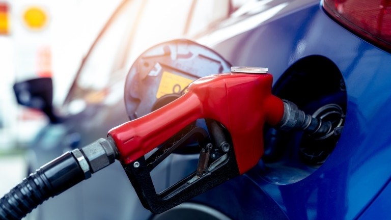 Цените на горивата по бензиностанциите плавно вървят нагоре. Данните показват