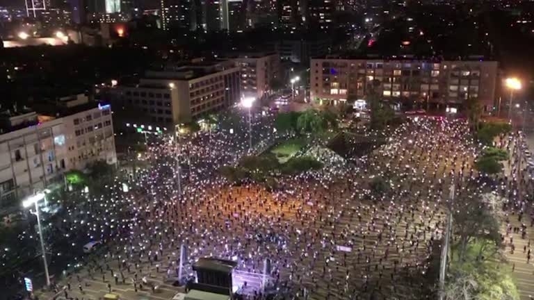 Митинг със социална дистанция, срещу правителството се проведе в Израел.
