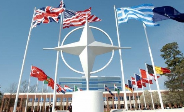 НАТО ще увеличи разходите си за отбрана и ще сформира