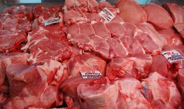 Полицаи започнаха масови проверки за продажбата на месо преди коледно-новогодишните