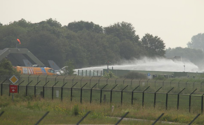 Белгийски изтребител Еф 16 се разби в сграда на военно летище