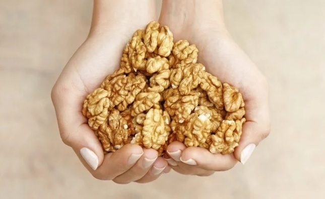 През годините редица изследвания доказаха полезните свойства на орехите Ново