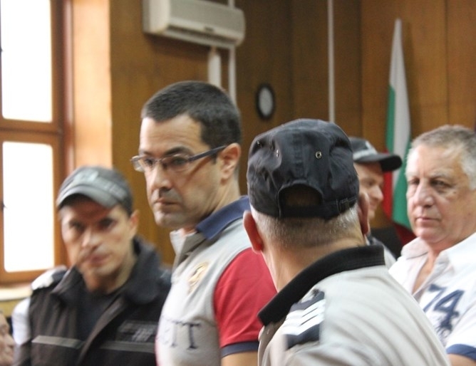 По 20 години ефективен затвор присъди окръжният съд в Пазарджик