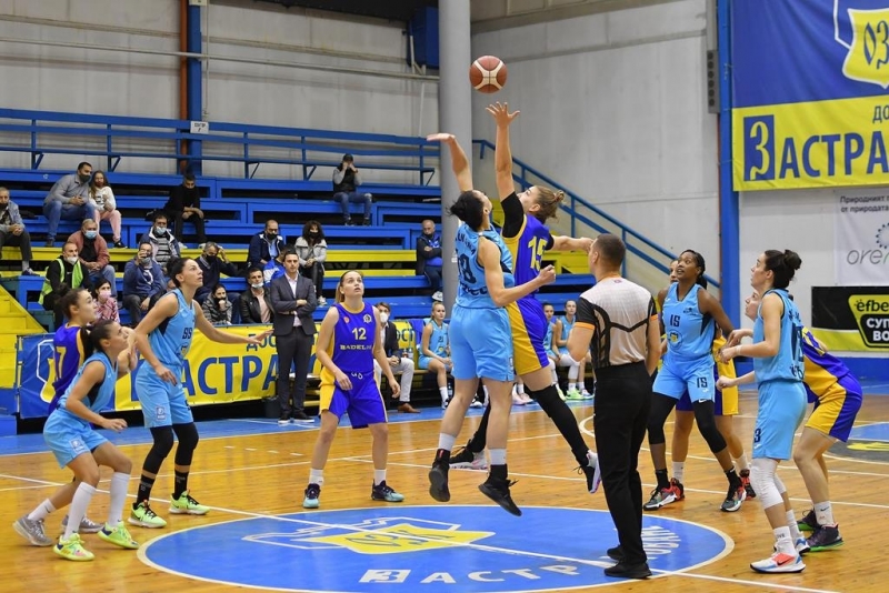 Баскетболистките на Монтана разгромиха Северномакедонския Бадел Скопие с 81 63 в