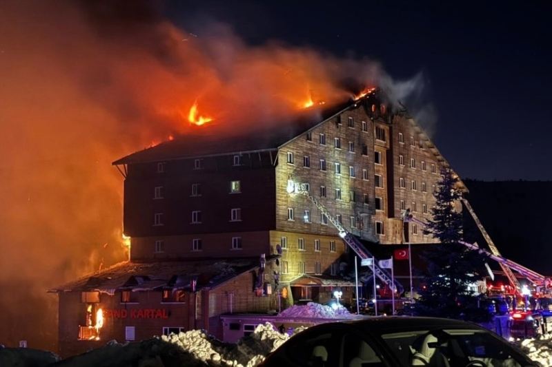 В Турция е ден на траур  76 души загинаха при пожар в местен