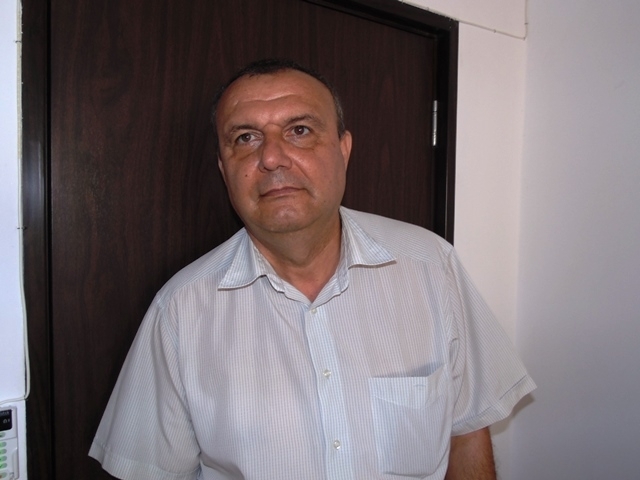 Директорът на общинското предприятие Обредни дейности във Враца Илиян Нисторов