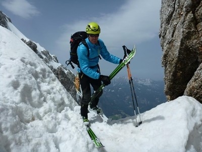 Словенският алпинист и любител на екстремните спускания Даво Карничар който