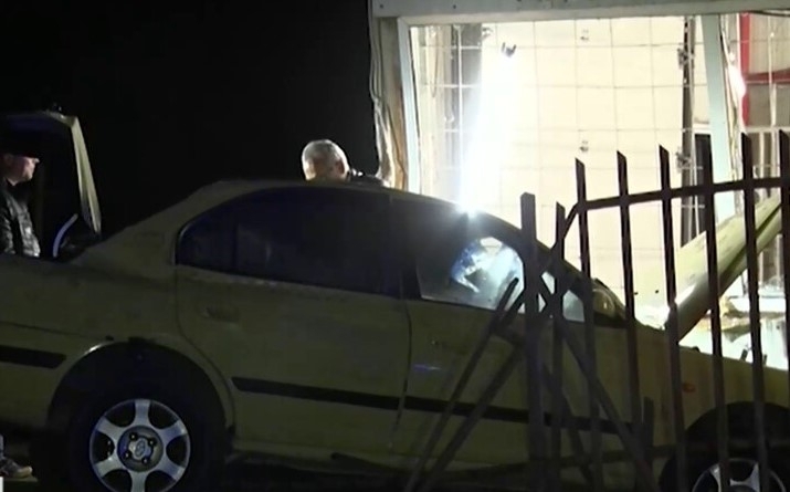 Автомобил превозващ мигранти катастрофира в квартал Модерно предградие късно снощи