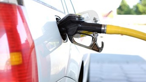 Цените на автомобилните горива вървят нагоре от януари насам, предава