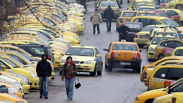 Национална среща на таксиметровите шофьори се провежда в Ямбол. След