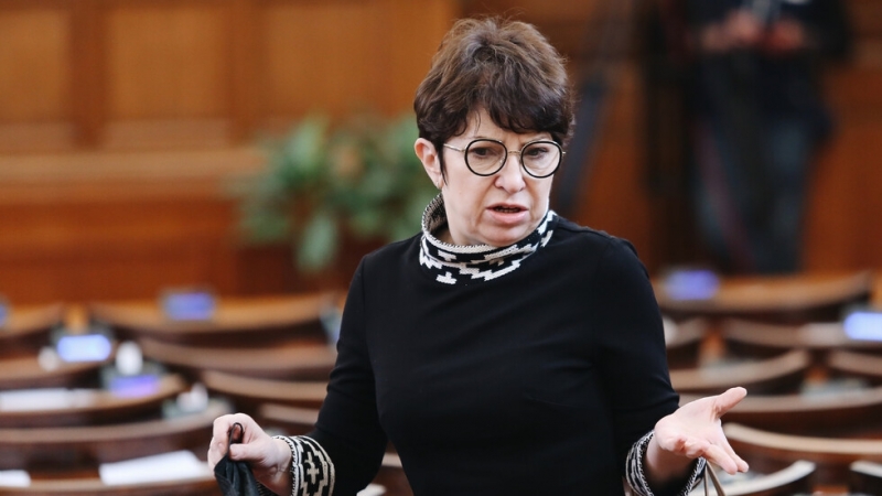 Депутатът от "Продължаваме Промяната" Рена Стефанова ще се откаже от
