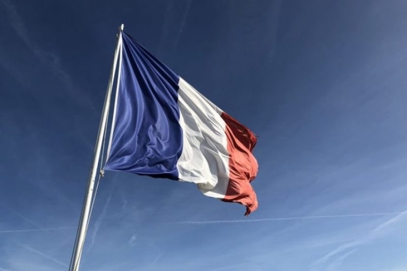 Франция ще напусне договора за Енергийната харта, обяви президентът Еманюел