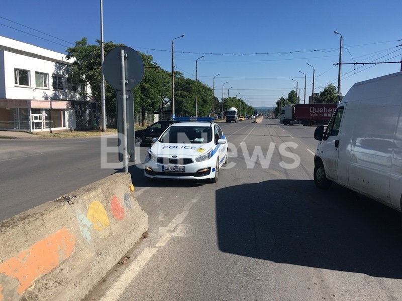 Две коли са катастрофирали на булевард Мито Орозов във Враца