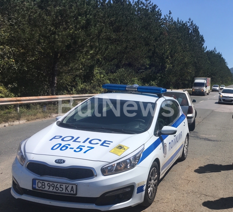 Пътен инцидент затапи международен път Е 79 между Враца и Монтана