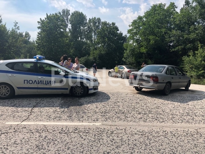 Румънски шофьор предизвика лека катастрофа край Враца видя само репортер