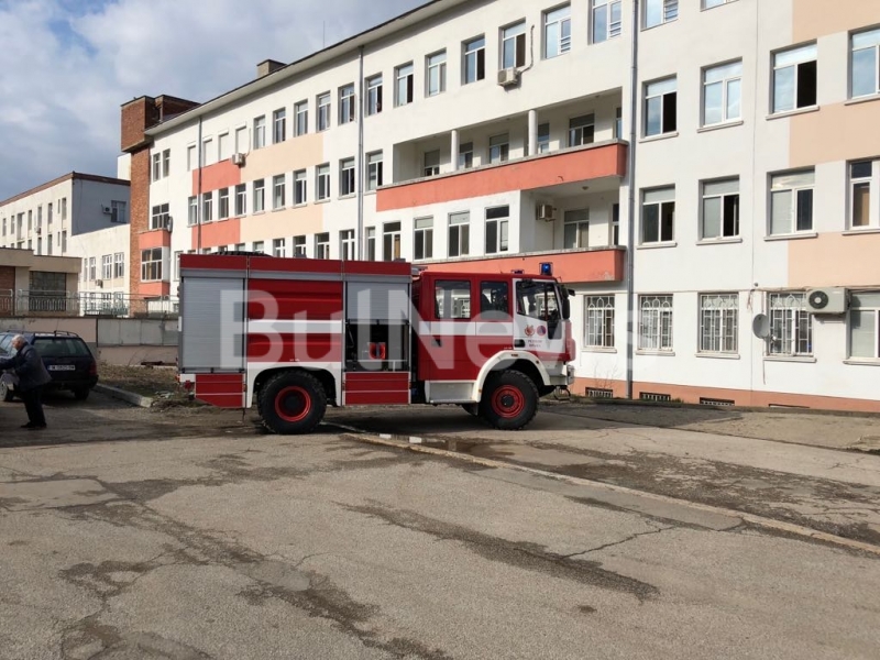Пожар се запали в подземието на болницата във Враца видя