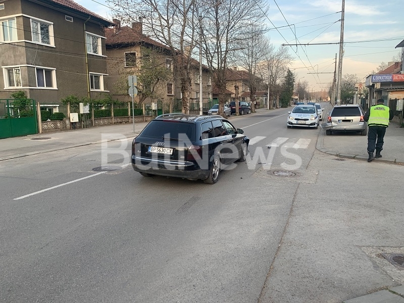 Пътен инцидент е станал преди минути във Враца видя първо