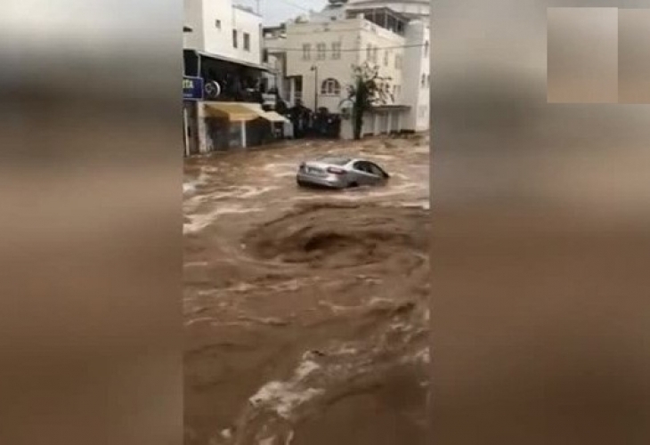Тежки наводнения в курорта Бодрум заради проливните дъждове които се