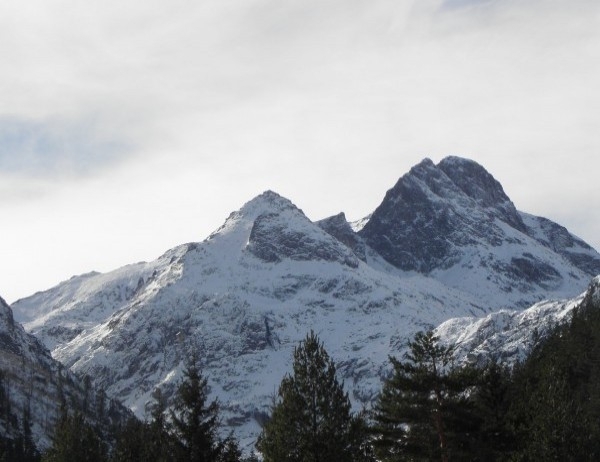 В планините има лавинна опасност, която вследствие на вятъра най-вероятно