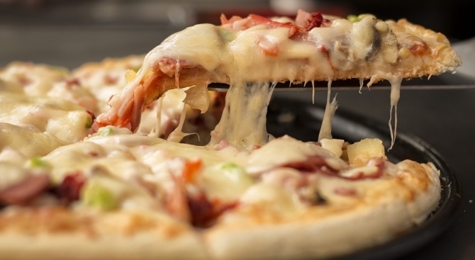 Физици изведоха термодинамична формула за идеалната домашна пица която може